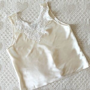 🦢 Vintage Champagne Satin Lace Sleeveless Top